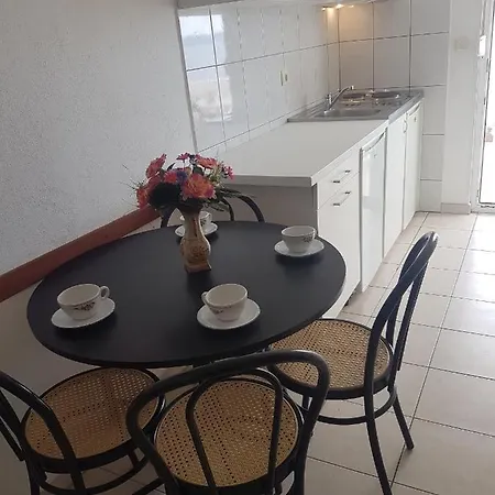 Апартаменты Family Friendly With A Swimming Pool Businci, Ciovo - 11232