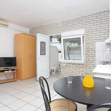 Family Friendly With A Swimming Pool Businci, Ciovo - 11232 Трогир