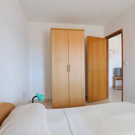 Family Friendly With A Swimming Pool Businci, Ciovo - 11232 Τρογκίρ
