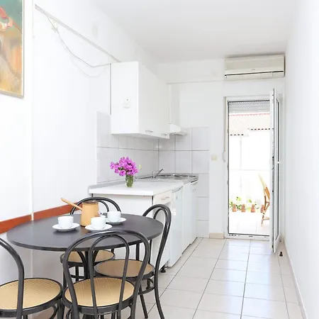 Family Friendly With A Swimming Pool Businci, Ciovo - 11232 Апартаменты