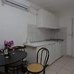 Apartamento Family Friendly With A Swimming Pool Businci, Ciovo - 11232 Trogir