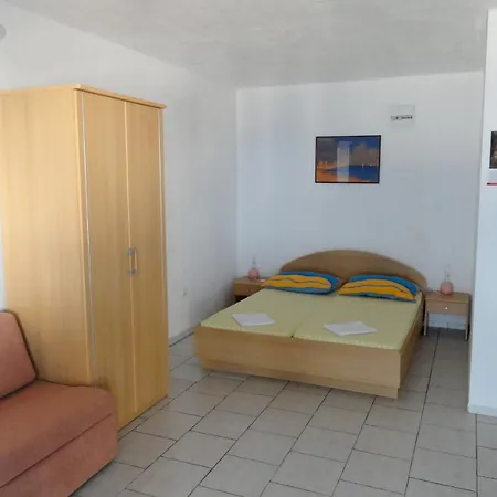 Apartmán Family-friendly With Swimming Pool Businci, Ciovo - 11232 *