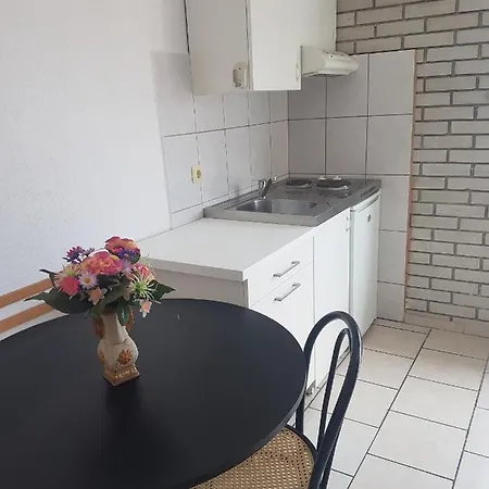 Appartamento Family Friendly With A Swimming Pool Businci, Ciovo - 11232