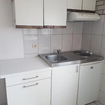 Family Friendly Apartments With A Swimming Pool Businci, Ciovo - 11232