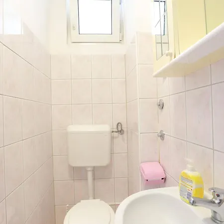 Apartament Family Friendly With A Swimming Pool Businci, Ciovo - 11232 Trogir