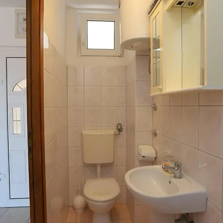 Family Friendly With A Swimming Pool Businci, Ciovo - 11232 Apartamento Trogir
