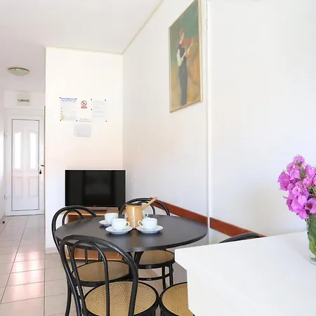 Apartament Family Friendly With A Swimming Pool Businci, Ciovo - 11232