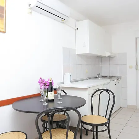 Family Friendly With A Swimming Pool Businci, Ciovo - 11232 Apartamento