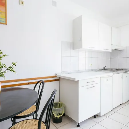 Apartament Family Friendly With A Swimming Pool Businci, Ciovo - 11232 Trogir