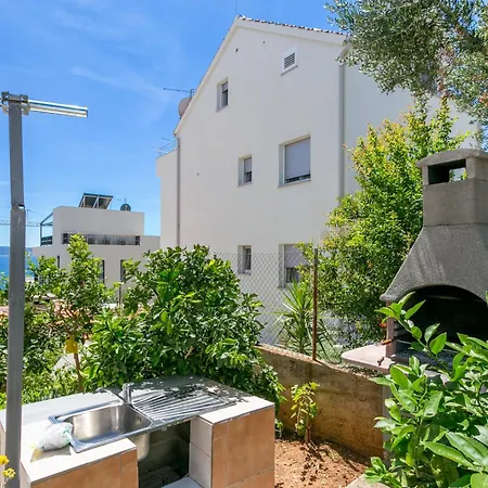 Family Friendly Apartments With A Swimming Pool Businci, Ciovo - 11232 Apartman