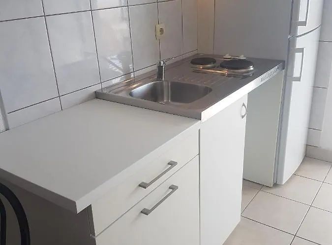 Family Friendly Apartments With A Swimming Pool Businci, Ciovo - 11232 Trogir