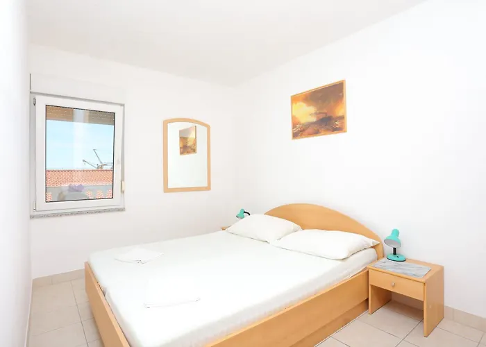 Family Friendly Apartments With A Swimming Pool Businci, Ciovo - 11232 * Trogir