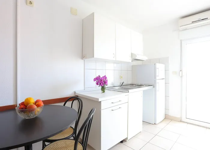 Apartment Family Friendly Apartments With A Swimming Pool Businci, Ciovo - 11232