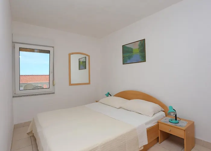 Family Friendly Apartments With A Swimming Pool Businci, Ciovo - 11232 Apartment Trogir