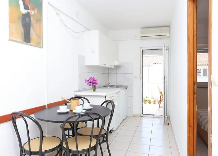 Family Friendly Apartments With A Swimming Pool Businci, Ciovo - 11232 Apartment