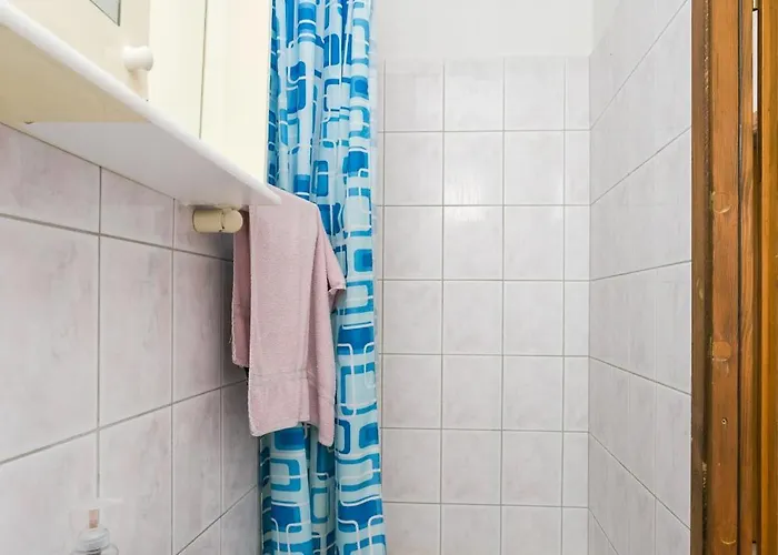 Family Friendly Apartments With A Swimming Pool Businci, Ciovo - 11232 Apartment Trogir