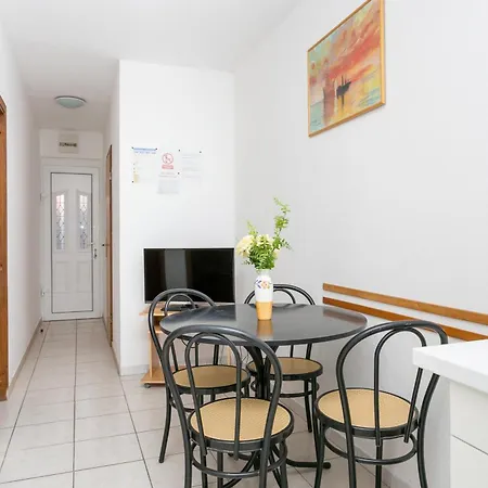 Family Friendly Apartments With A Swimming Pool Businci, Ciovo - 11232 Apartment