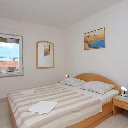 Family Friendly Apartments With A Swimming Pool Businci, Ciovo - 11232 *