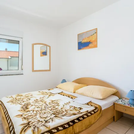 Apartment Family Friendly Apartments With A Swimming Pool Businci, Ciovo - 11232